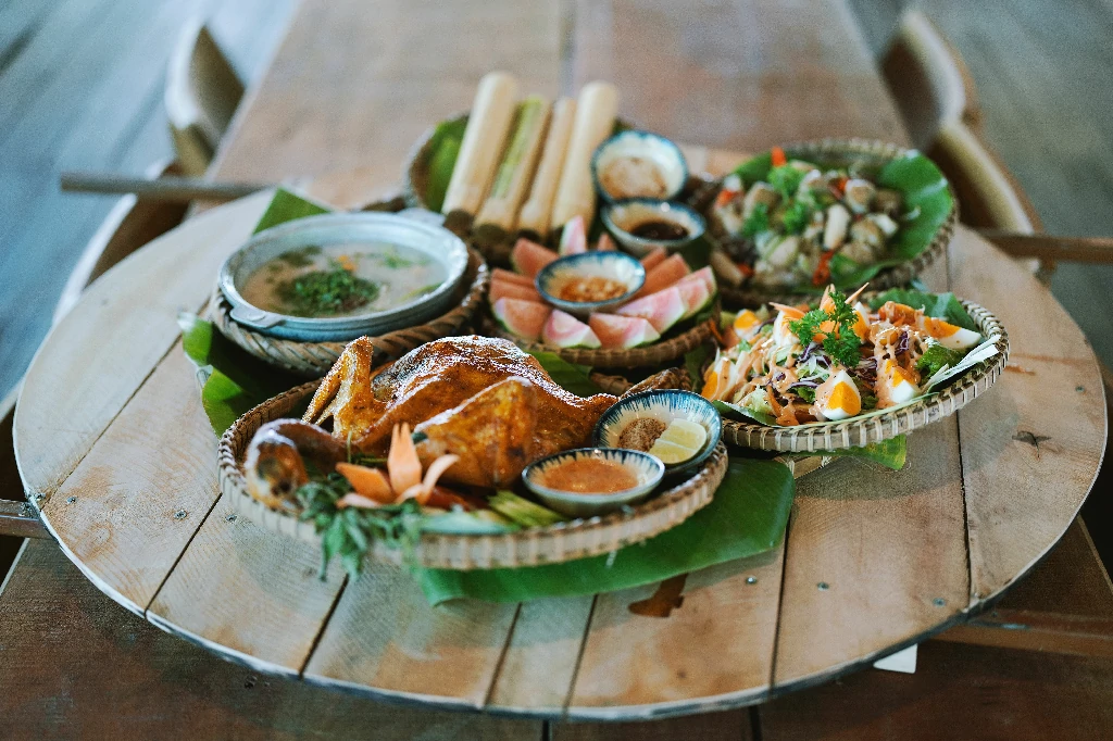 Món gỏi bò tái chanh Lap Khmer đặc sản Campuchia