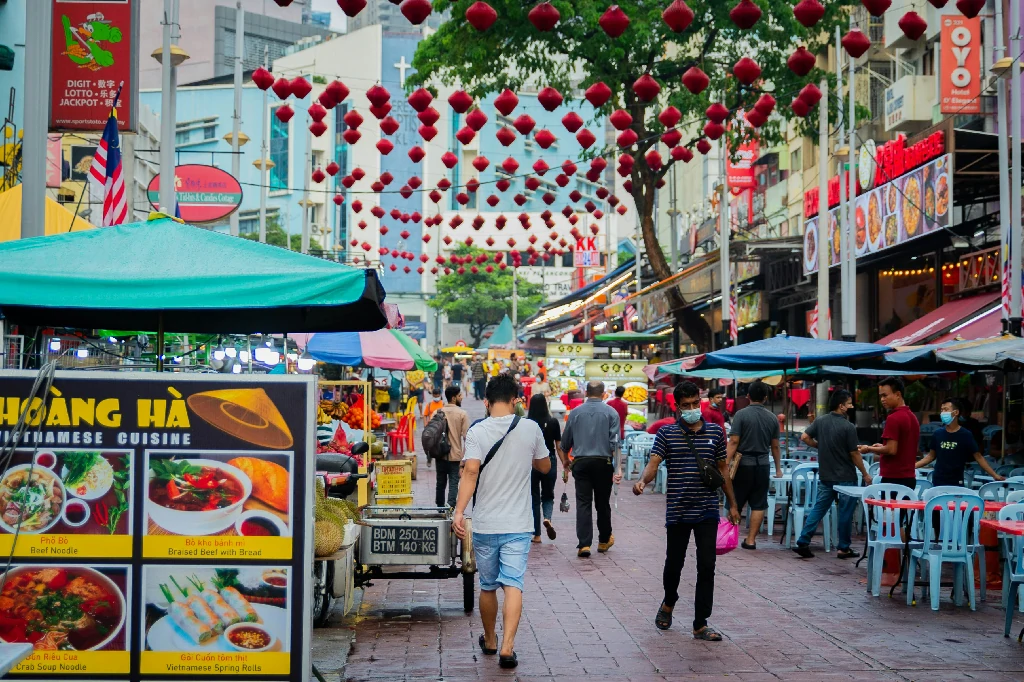 Phố ẩm thực đêm Jalan Alor tại Kuala Lumpur Malaysia