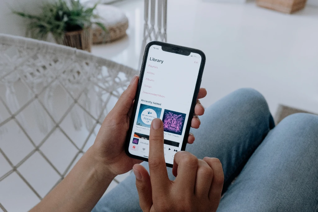 Giao diện cài đặt giới hạn dữ liệu Apple Music trên iPhone