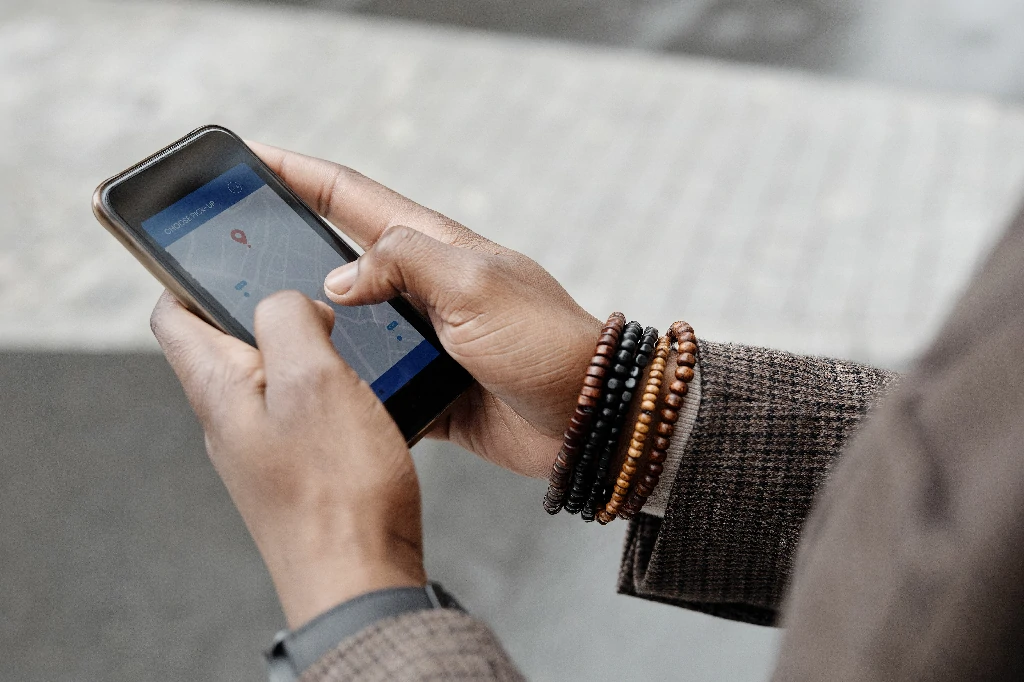 Giao diện hiển thị Google Maps tại Nhật Bản chi tiết các tuyến tàu