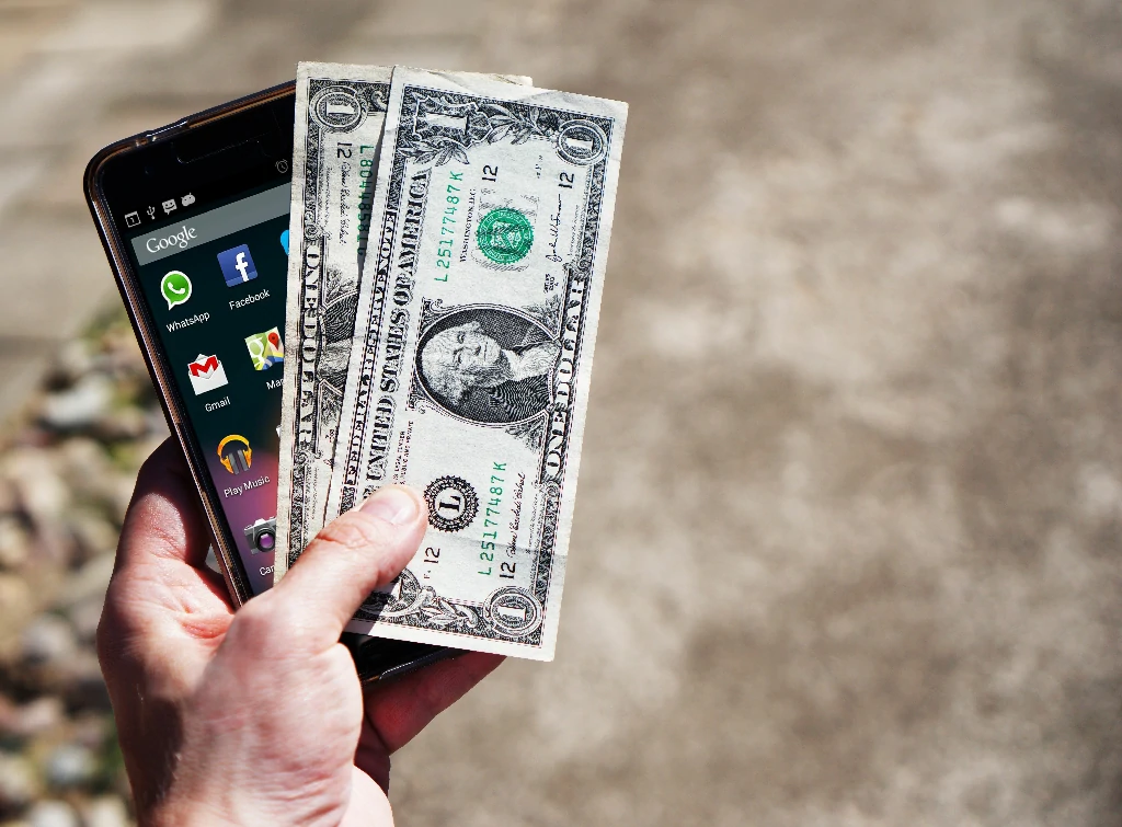 Chuẩn bị đi Hồng Kông mạng tiền và app di động