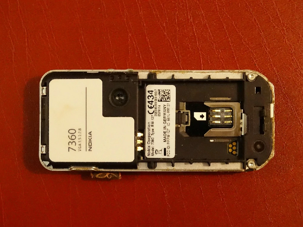 Chuyển đổi qua lại giữa SIM chính và eSIM trên điện thoại thông minh