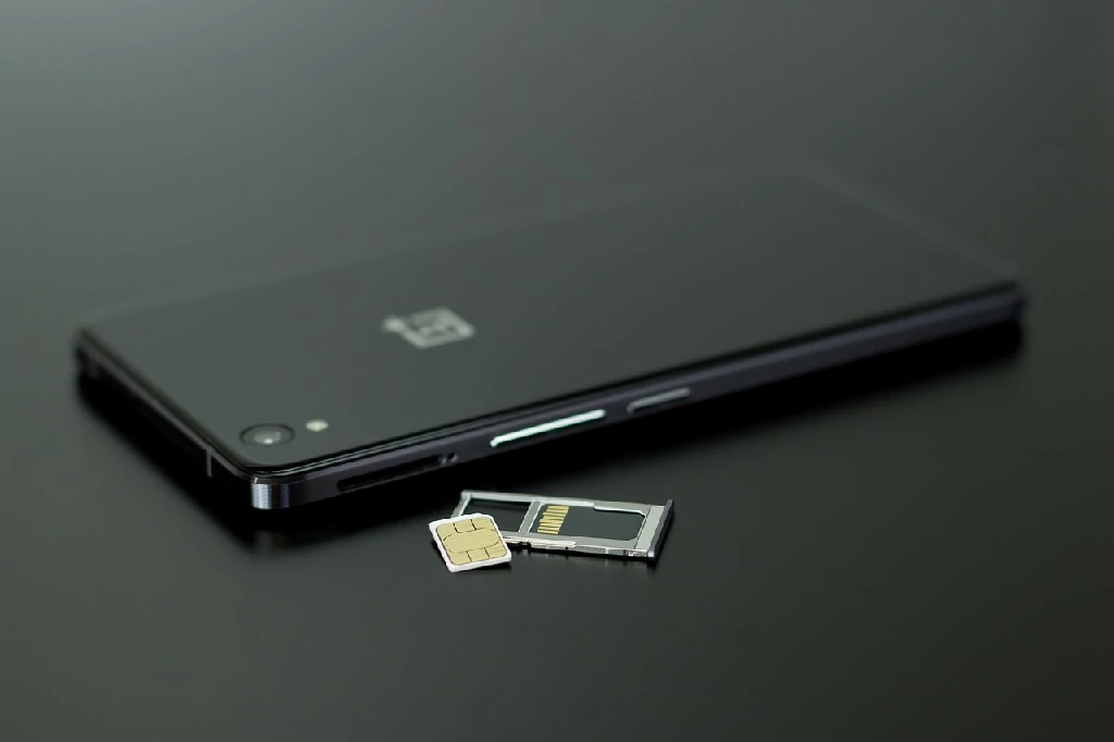 Lợi ích của việc chuyển đổi qua lại giữa SIM chính và eSIM