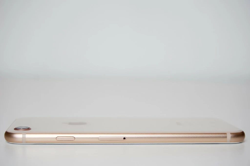 Thao tác chuyển đổi SIM chính và eSIM trên điện thoại