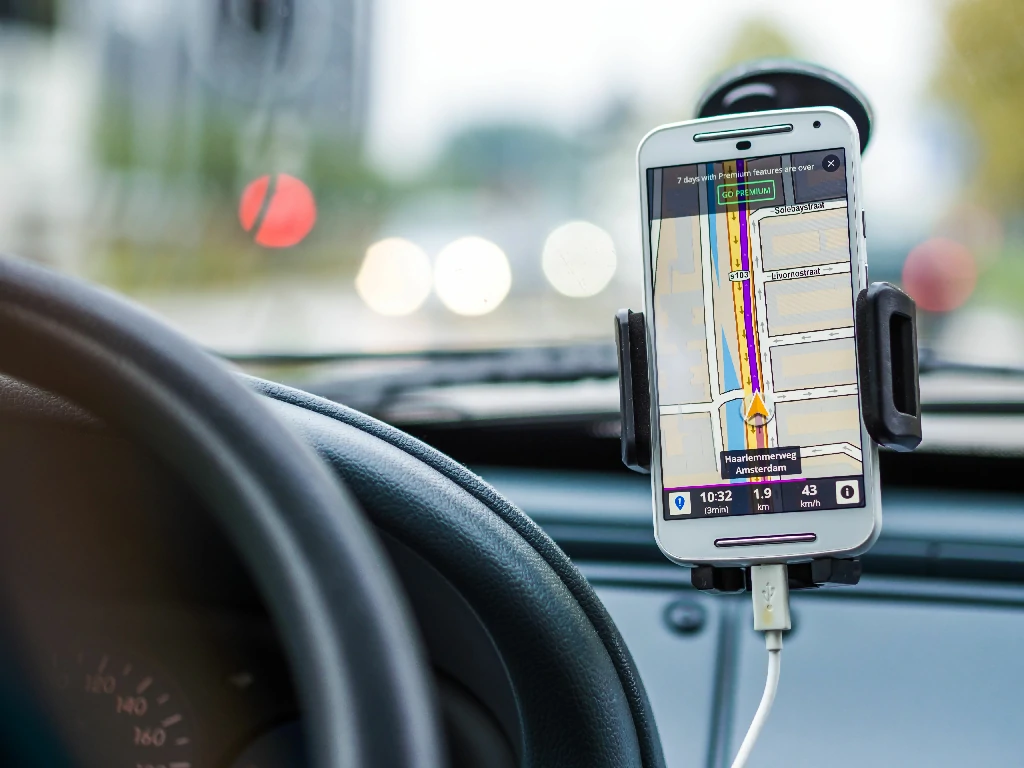 Quy trình cài đặt eSIM kết hợp mở Google maps định vị GPS