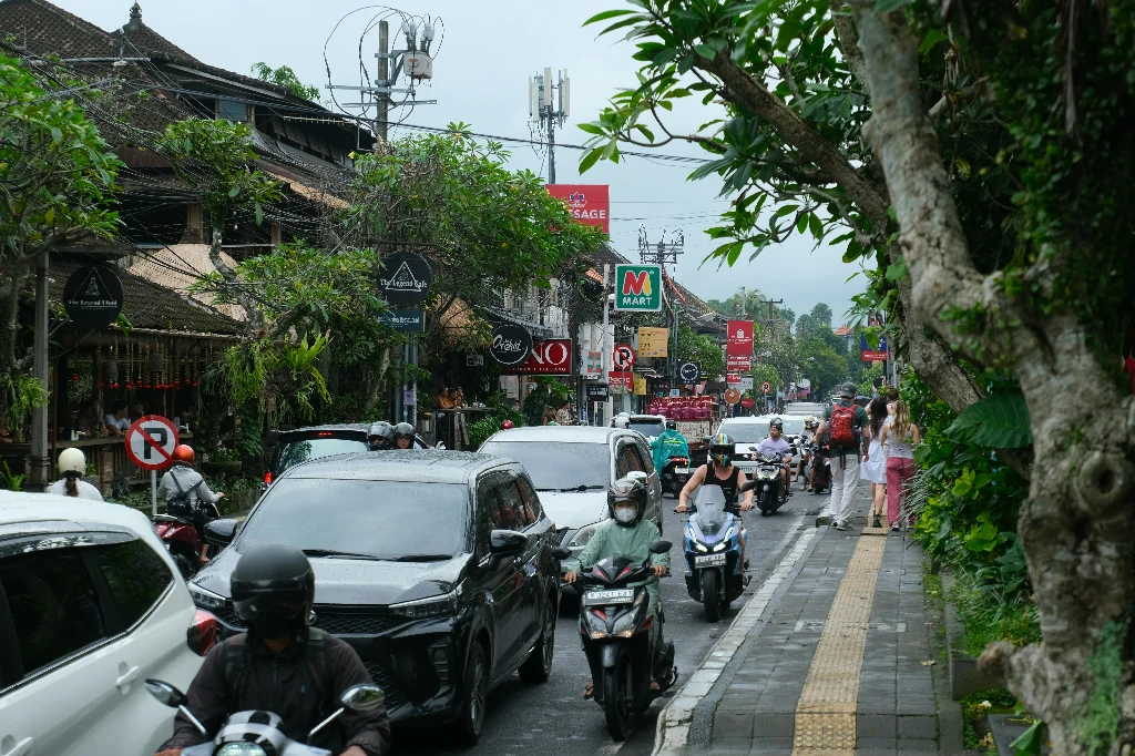 Các bước cài đặt và kích hoạt eSIM Indonesia trên điện thoại