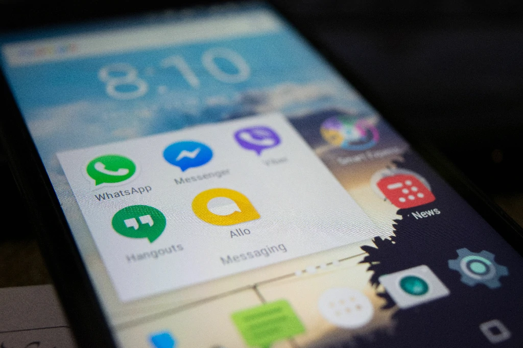 Tích hợp eSIM thông qua việc quét mã QR