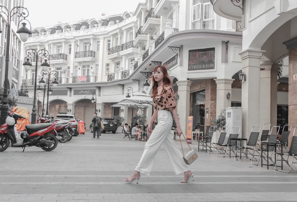 Áp dụng tuyệt chiêu bước đi để mua hàng đúng giá ở nước ngoài