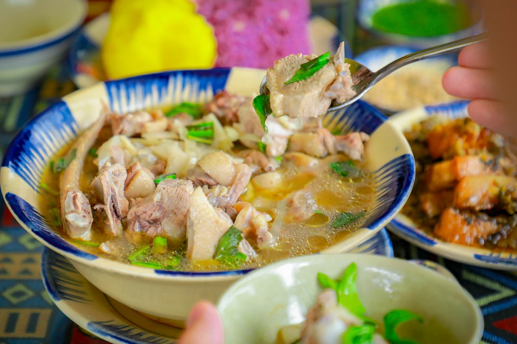 Danh sách phân loại các món ăn được đưa lên khoang máy bay
