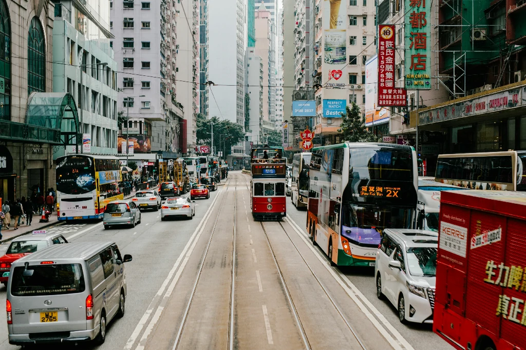 Sử dụng thẻ Octopus di chuyển MTR tại Hồng Kông