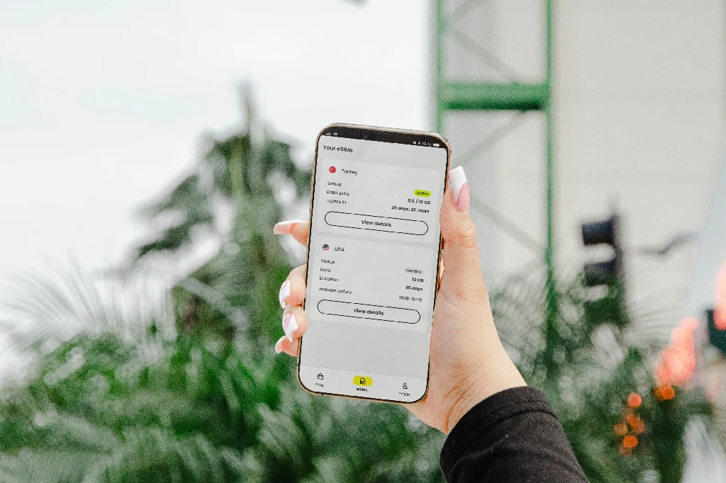 Tính năng chia tiền nhóm minh bạch trên app quản lý chi tiêu du lịch