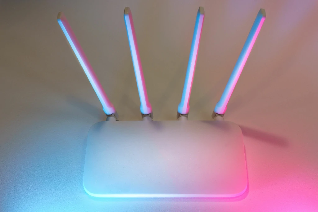Thời lượng pin và khả năng kết nối của cục phát wifi du lịch